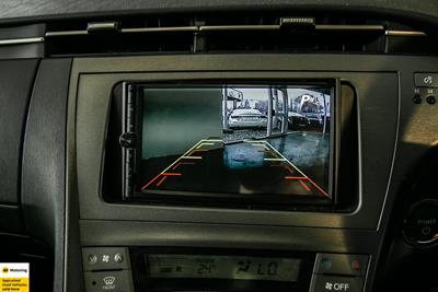 2012 Toyota Prius - Thumbnail