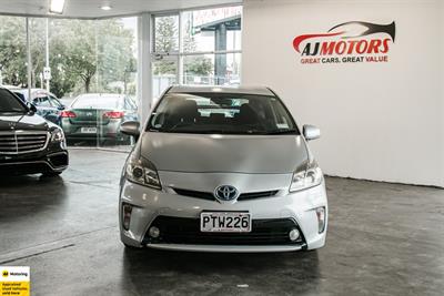 2012 Toyota Prius - Thumbnail