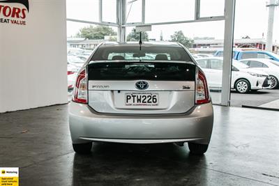 2012 Toyota Prius - Thumbnail