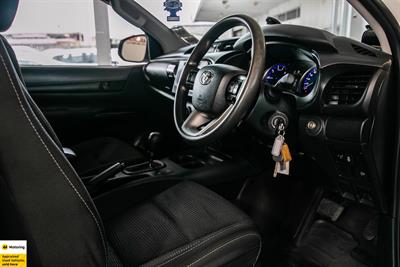 2020 Toyota Hilux - Thumbnail