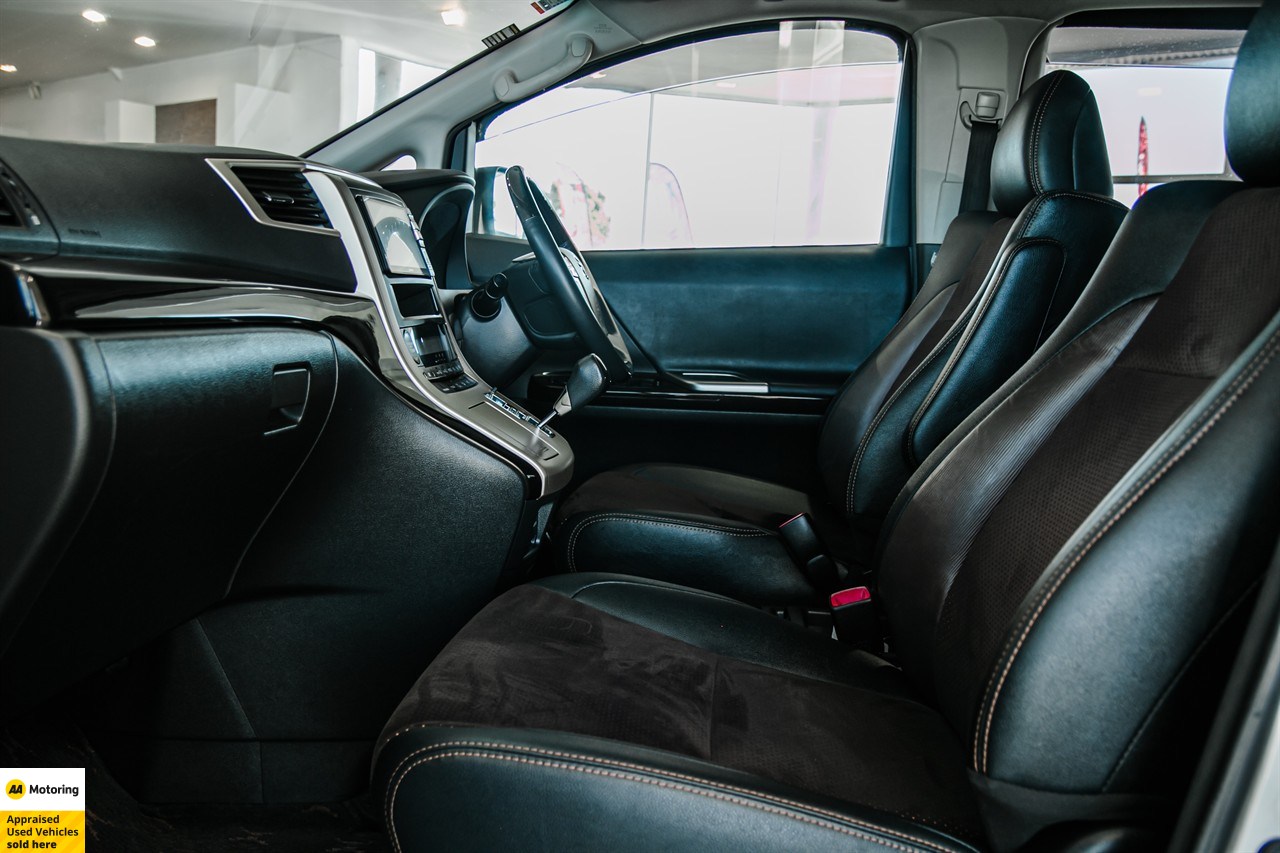 2014 Toyota Alphard