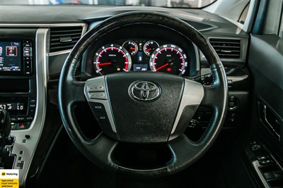 2014 Toyota Alphard - Thumbnail