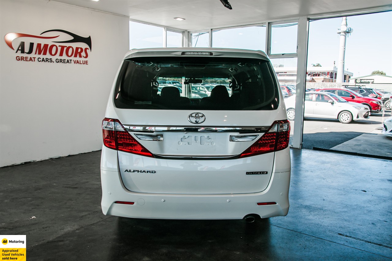 2014 Toyota Alphard