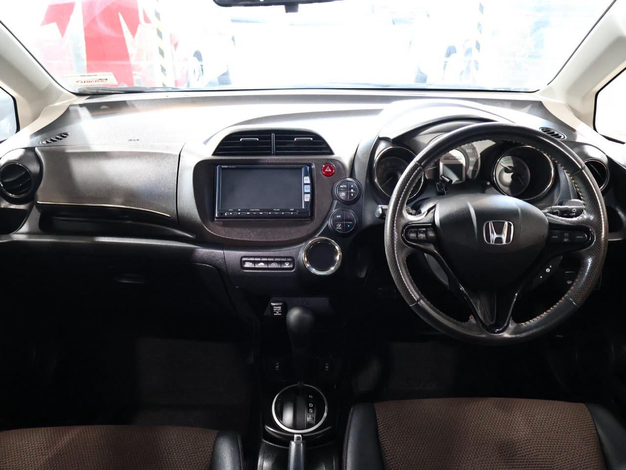 2013 Honda FIT SHUTTLE HYBRID