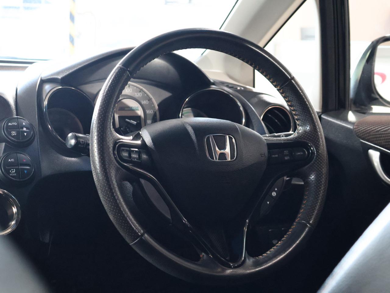 2013 Honda FIT SHUTTLE HYBRID
