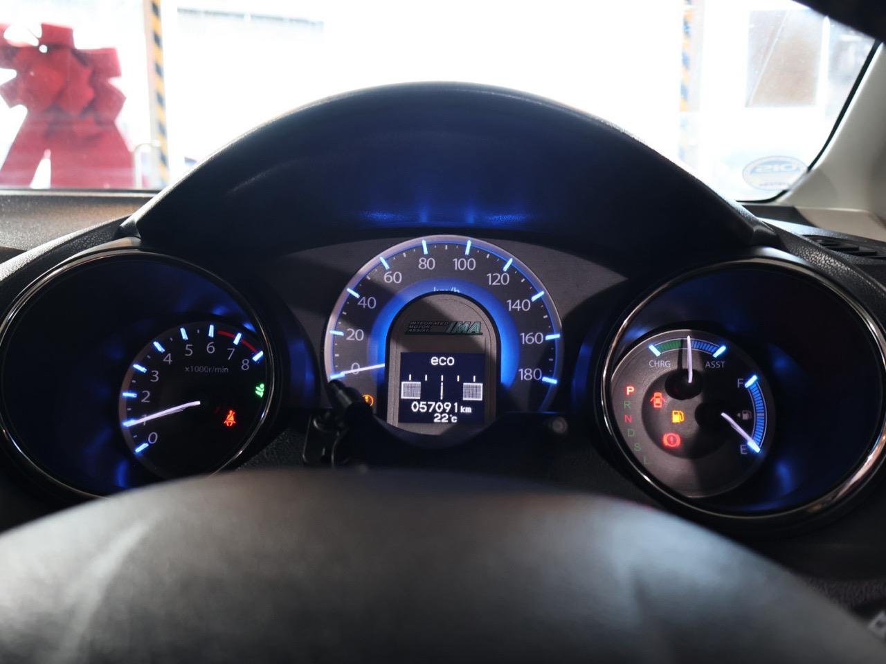 2013 Honda FIT SHUTTLE HYBRID