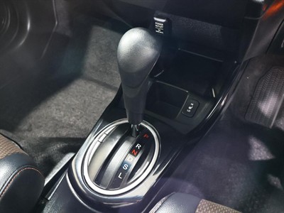 2013 Honda FIT SHUTTLE HYBRID - Thumbnail