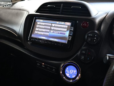 2013 Honda FIT SHUTTLE HYBRID - Thumbnail