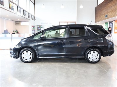 2013 Honda FIT SHUTTLE HYBRID - Thumbnail