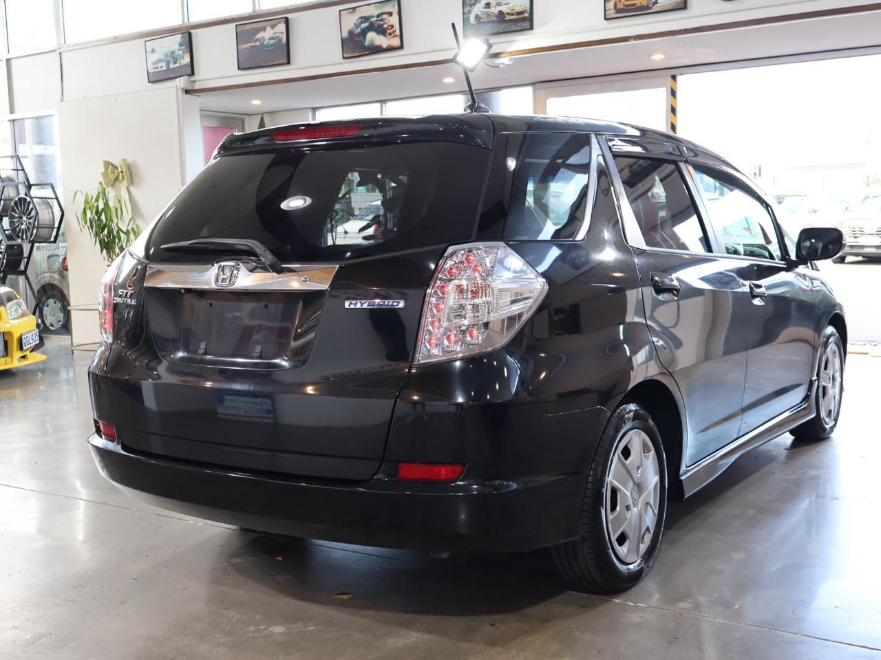 2013 Honda FIT SHUTTLE HYBRID