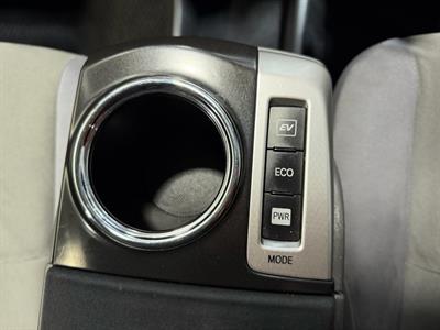 2013 Toyota Prius - Thumbnail