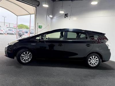 2013 Toyota Prius - Thumbnail