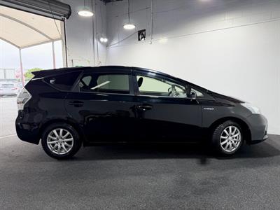 2013 Toyota Prius - Thumbnail