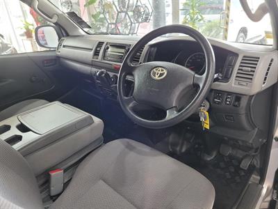 2009 Toyota Hiace - Thumbnail
