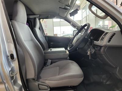 2009 Toyota Hiace - Thumbnail