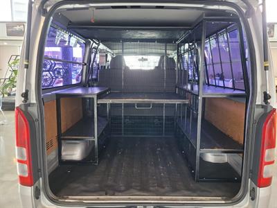 2009 Toyota Hiace - Thumbnail