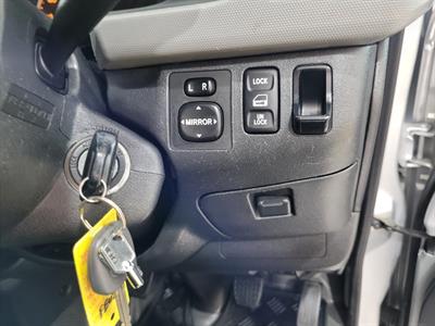 2009 Toyota Hiace - Thumbnail