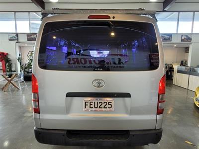 2009 Toyota Hiace - Thumbnail