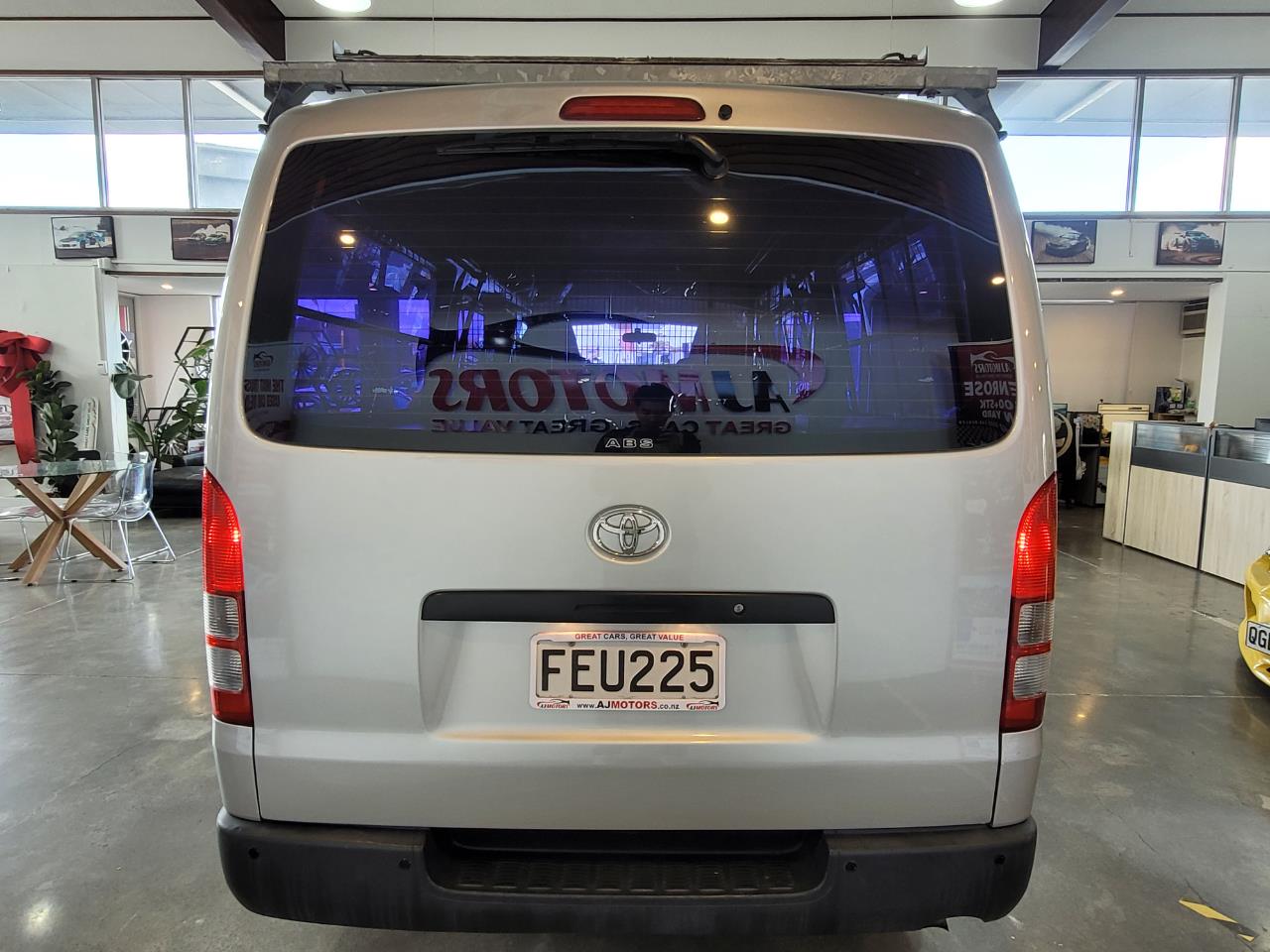 2009 Toyota Hiace