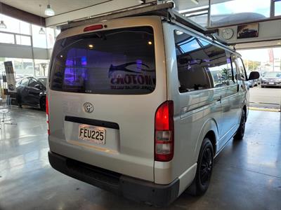 2009 Toyota Hiace - Thumbnail