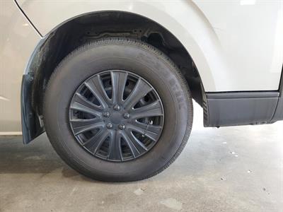 2009 Toyota Hiace - Thumbnail