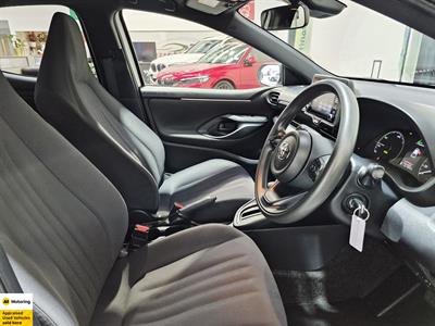 2021 Toyota Yaris - Thumbnail