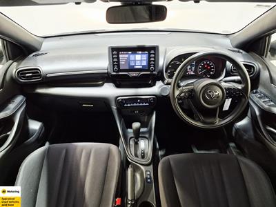 2021 Toyota Yaris - Thumbnail