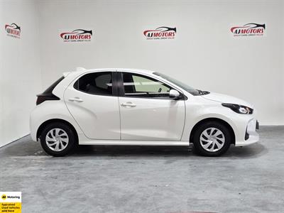 2021 Toyota Yaris - Thumbnail