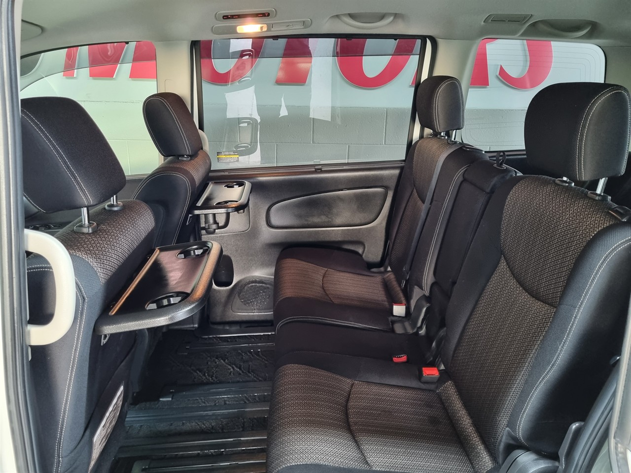 2015 Nissan Serena