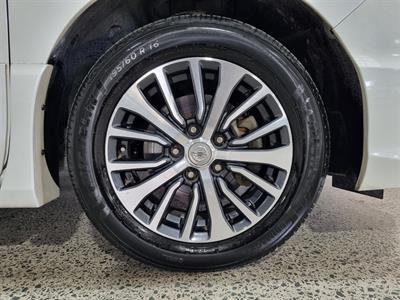 2015 Nissan Serena - Thumbnail