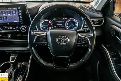 2021 Toyota Highlander - Thumbnail