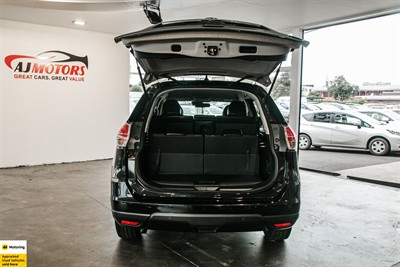 2017 Nissan X-Trail - Thumbnail