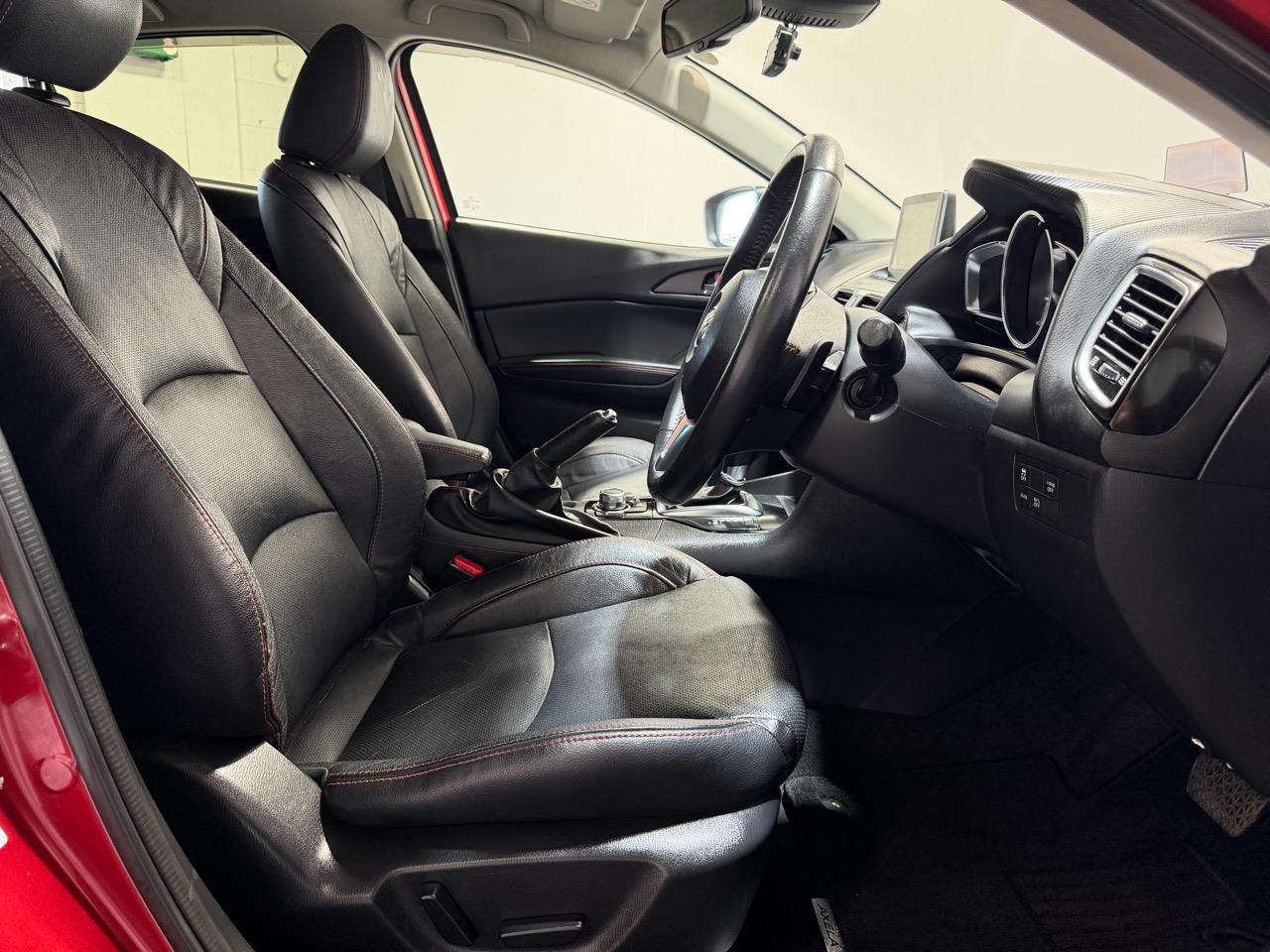 2014 Mazda Axela