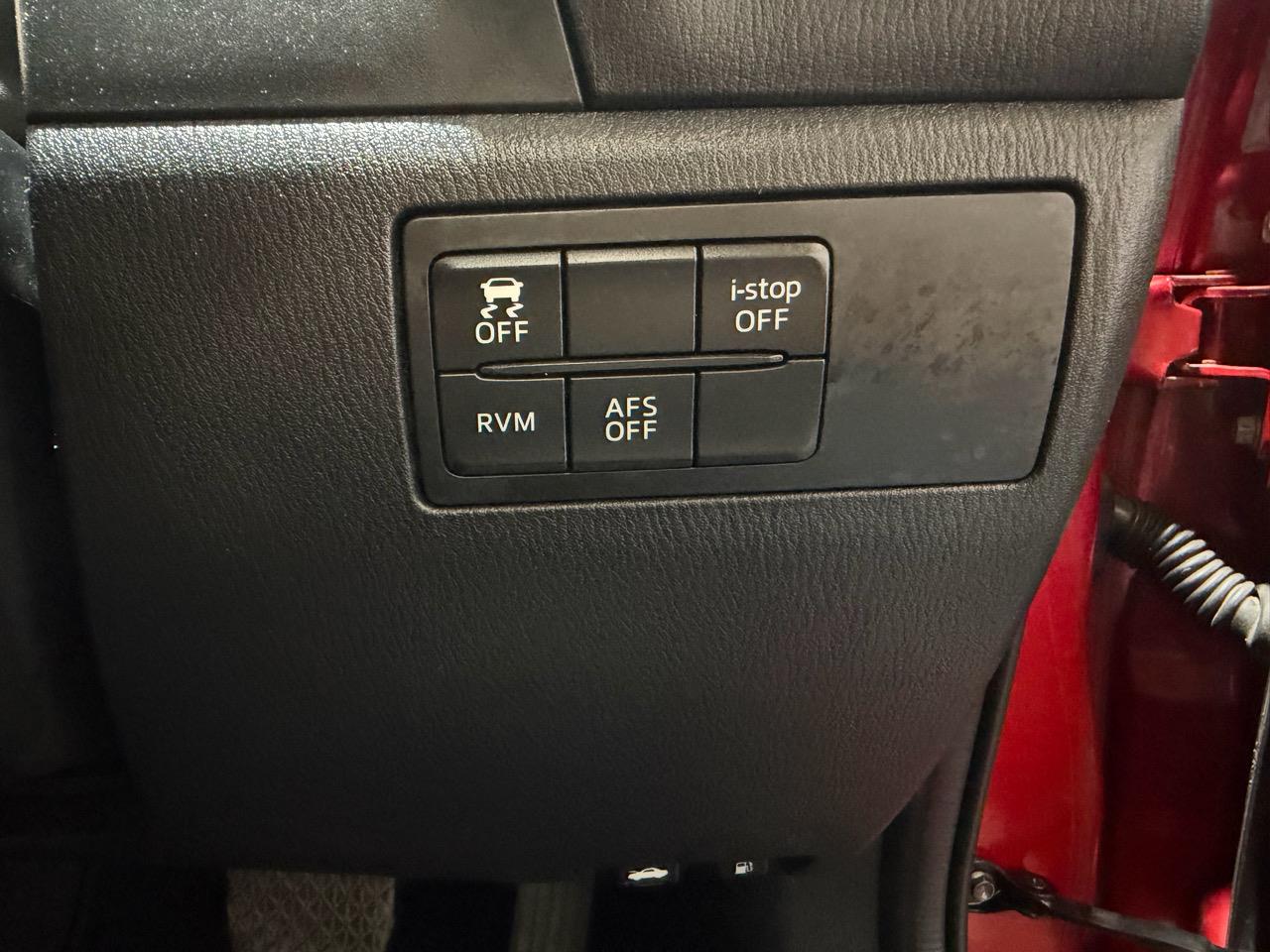 2014 Mazda Axela