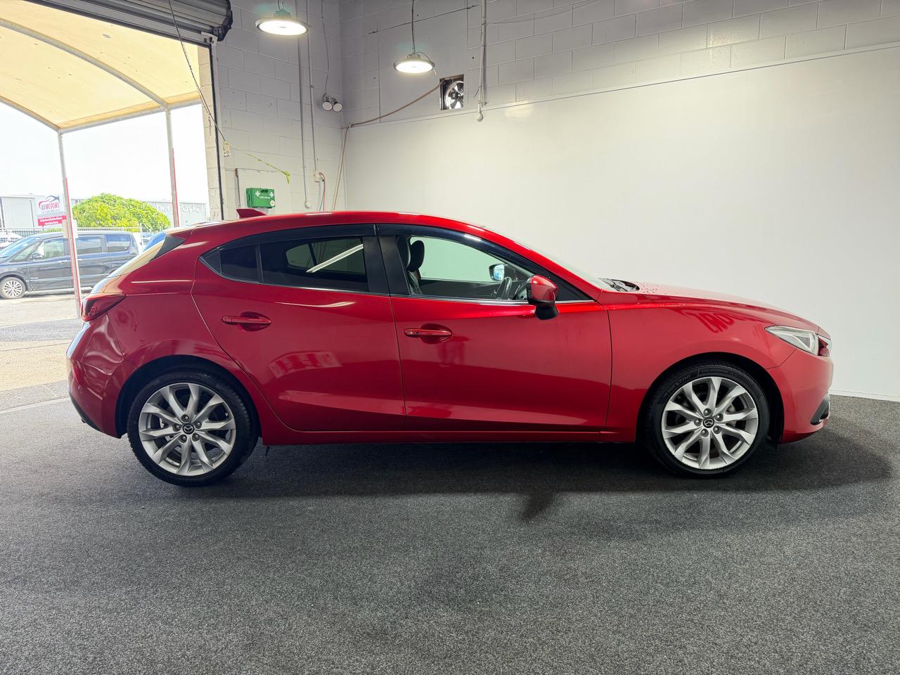 2014 Mazda Axela