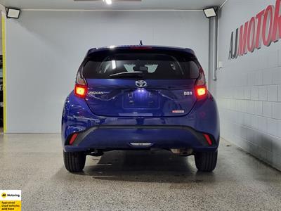 2022 Toyota Aqua - Thumbnail