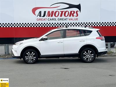2017 Toyota RAV4 - Thumbnail