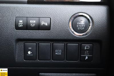 2013 Toyota Vellfire - Thumbnail