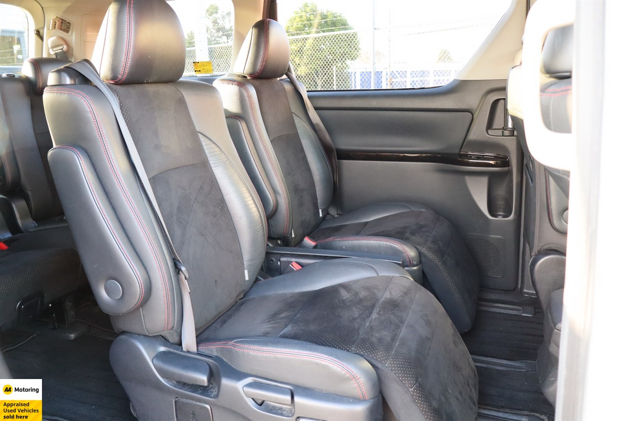 2013 Toyota Vellfire