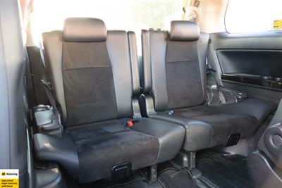2013 Toyota Vellfire - Thumbnail