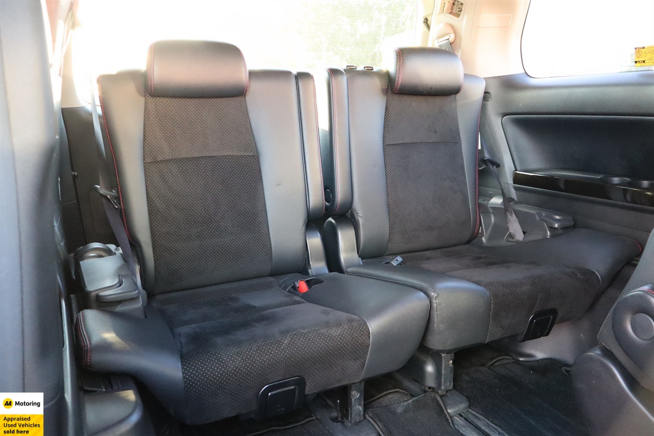 2013 Toyota Vellfire