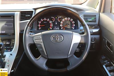 2013 Toyota Vellfire - Thumbnail