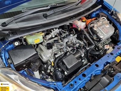 2013 Toyota Aqua - Thumbnail