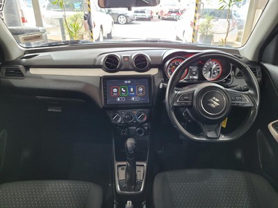 2022 Suzuki Swift - Thumbnail