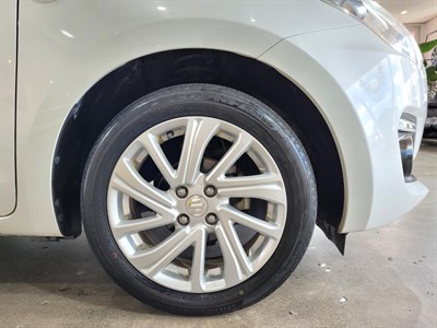 2022 Suzuki Swift - Thumbnail