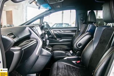 2017 Toyota Vellfire - Thumbnail