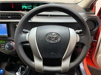 2012 Toyota Aqua - Thumbnail