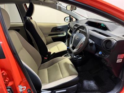 2012 Toyota Aqua - Thumbnail