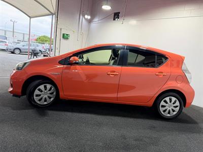 2012 Toyota Aqua - Thumbnail