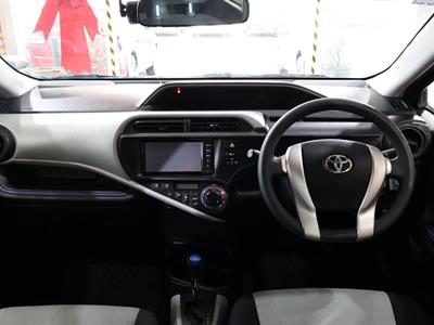 2014 Toyota Aqua - Thumbnail